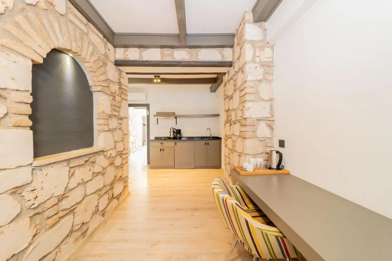 Peaceful Flat Near Hadrians Gate Apartment Antalya